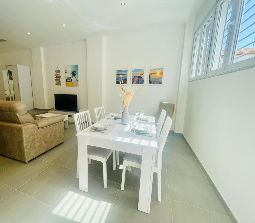 Alhucemas Playa Apartment Malaga
